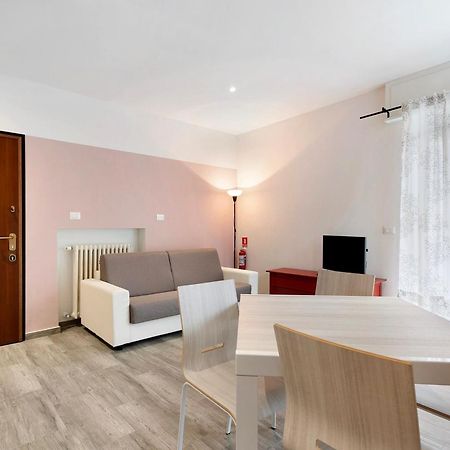Sweet Home Apartments Peperoncino Arona Zewnętrze zdjęcie