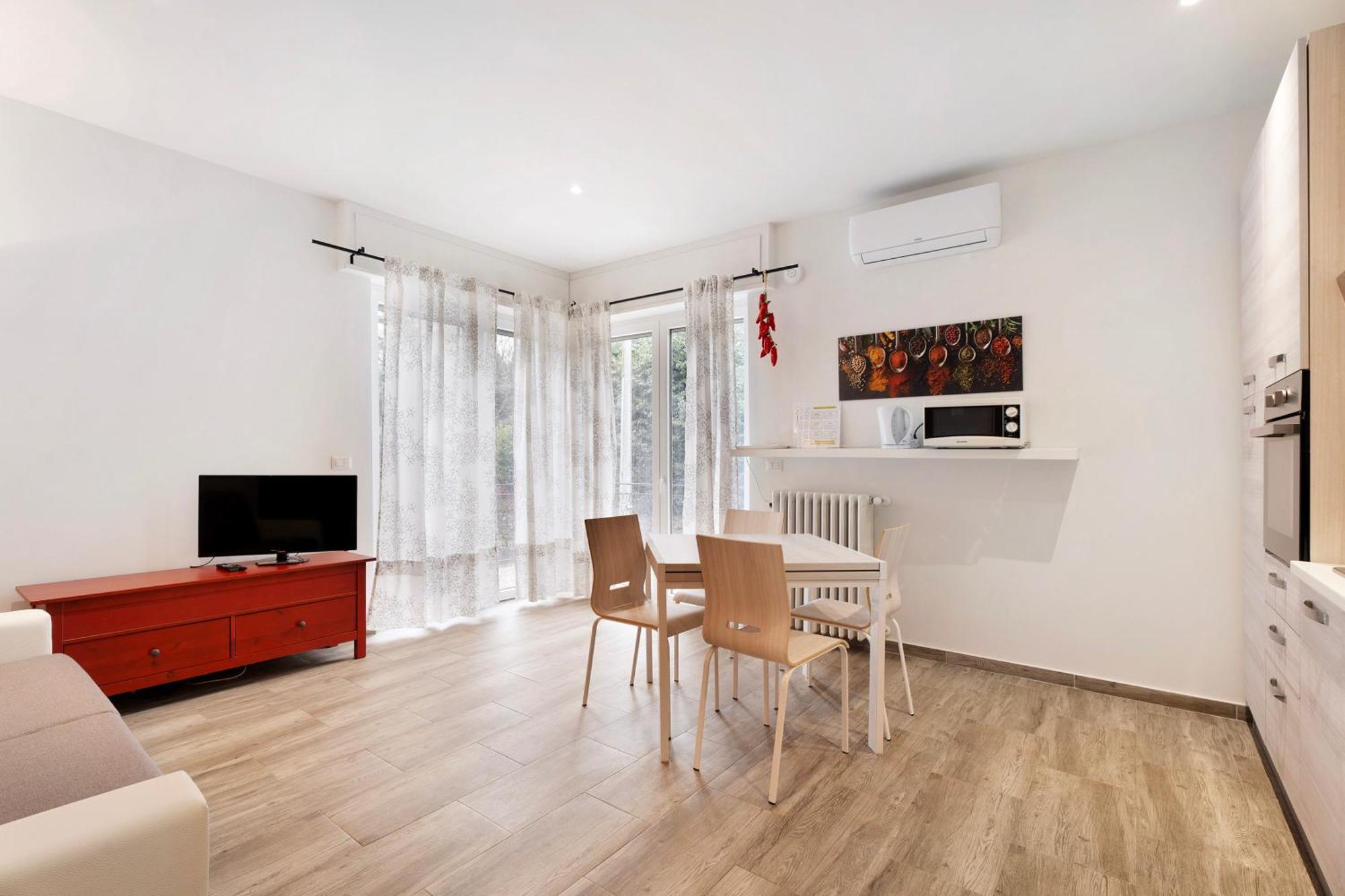 Sweet Home Apartments Peperoncino Arona Zewnętrze zdjęcie